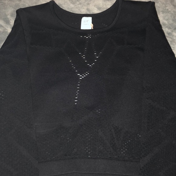 Fabletics Crop Top - Picture 2 of 2